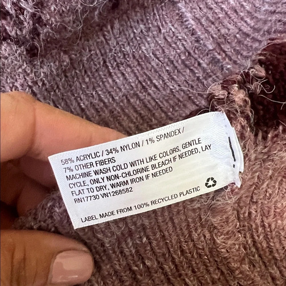 Women's Pink Patterned Sweater - Picture 6 of 6